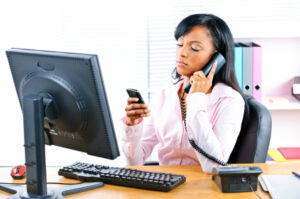 Les risques du « multitâches » dans la relation avec les clients