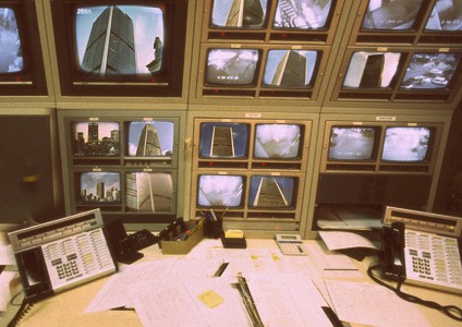 big_brothers_surveiller_surveillance_AMF_4251-424×300 alternate text for this image