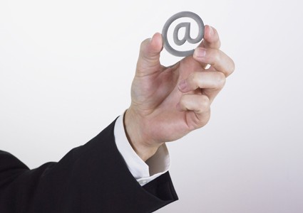 tecnho_internet_ordi_web_arobase_425-425×300 alternate text for this image