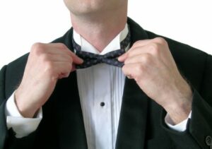 Ayez fière allure devant vos clients : comment faire un nœud papillon