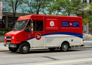 Deux tiers des Canadiens en faveur de services bancaires postaux