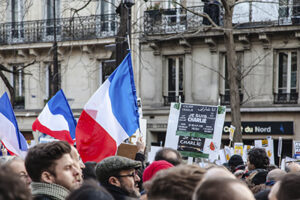 Insolite : quand « Charlie Hebdo » vaut de l’or…