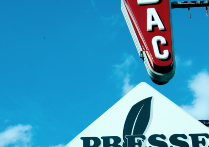 France_tabac-426×300 alternate text for this image