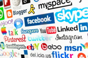 Quelles entreprises utilisent les réseaux sociaux externes?