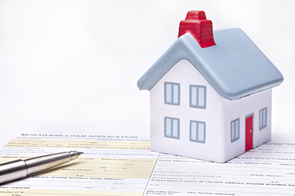 Insurance: Umbrella Protecting Family, Home, and Car alternate text for this image