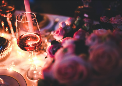 vin-rose-soir-ete-426×300 alternate text for this image