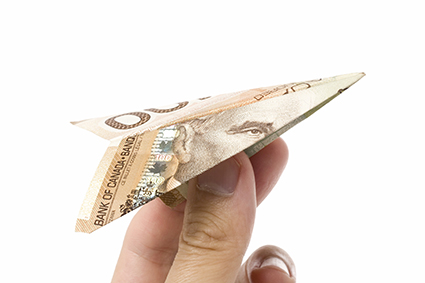 avion_billet_argent_canadien_salaire_425 alternate text for this image