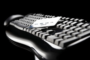 Le cybercommerce se fait sur Facebook et les sites d’entreprise