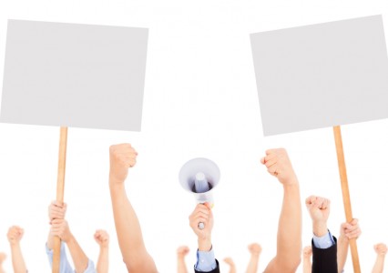 protestation_furieux_colere_fache_demande1-426×300 alternate text for this image