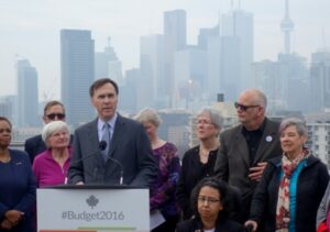 Bill Morneau se prononce sur les changements fiscaux à venir