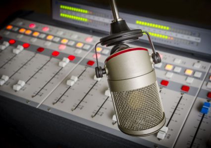 radio_publicite_audio_console-426×300 alternate text for this image