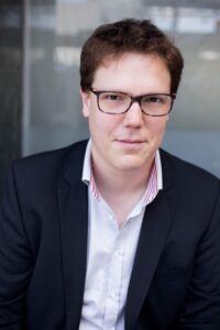 Ioav Bronchti Auhtor Headshot Image