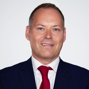 Opérateurs en Bourse analysant des données.