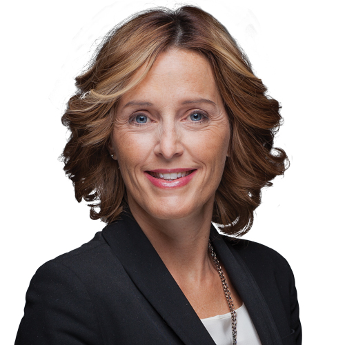 Femme effectuant un travail de comptabilité.