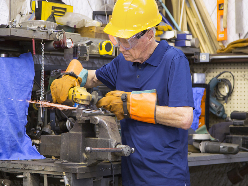 employe-aine-800×600 alternate text for this image