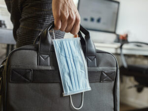 Les travailleurs canadiens submergés par l’incertitude