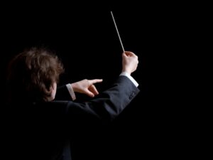 Les conseillers doivent devenir des chefs d’orchestres
