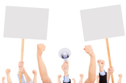 protestation_furieux_colere_fache_demande-426×283 alternate text for this image