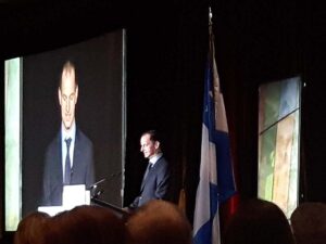 Le ministre Girard pourrait baisser les impôts