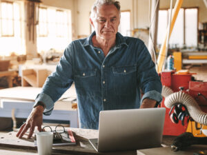 Moins de personnes se lancent en affaires