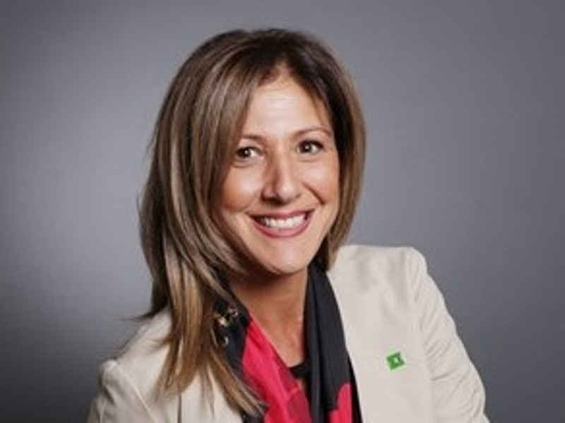 Photo portrait d'Elena Rizzuto.