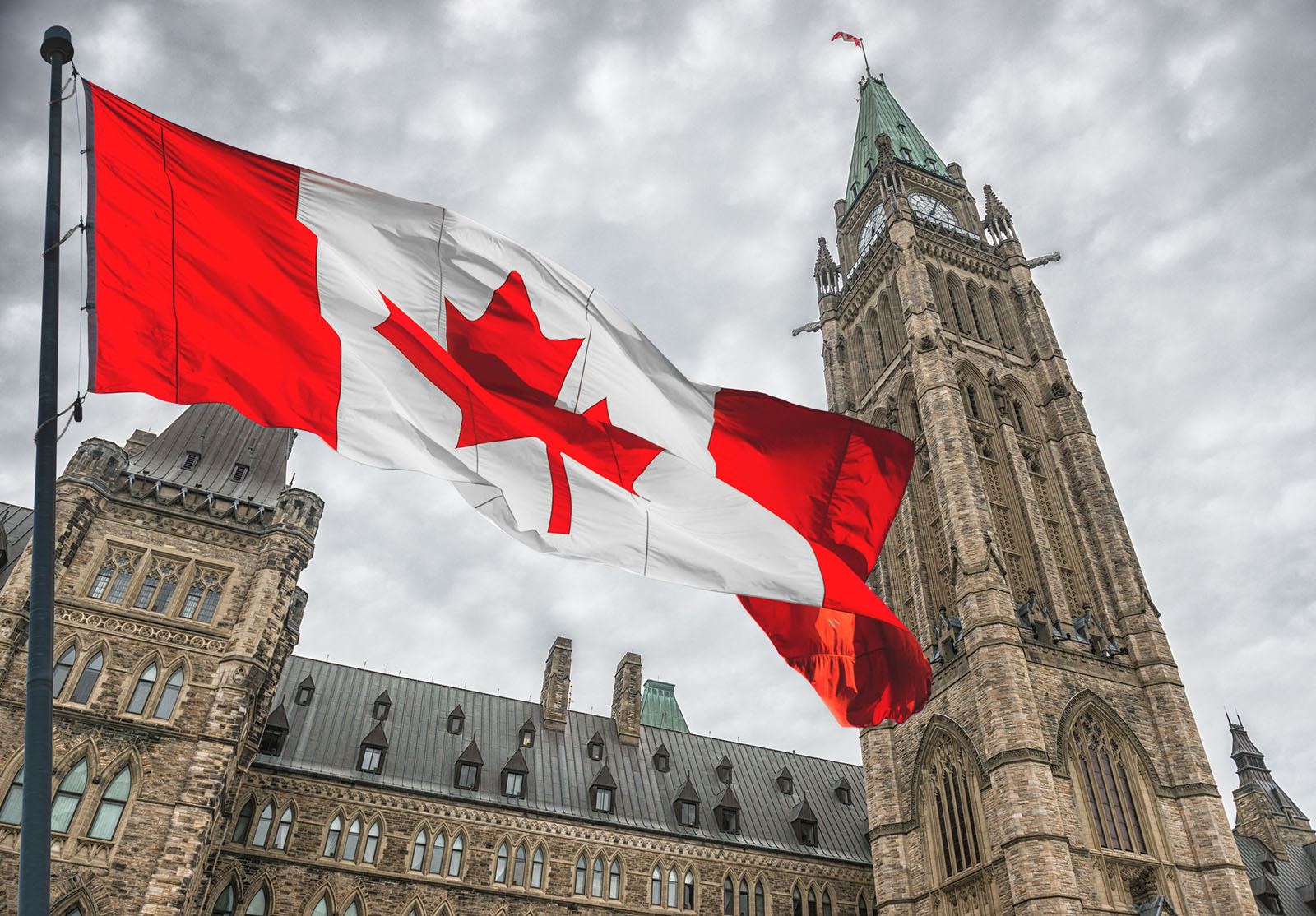 le drapeau national canadien à ottawa