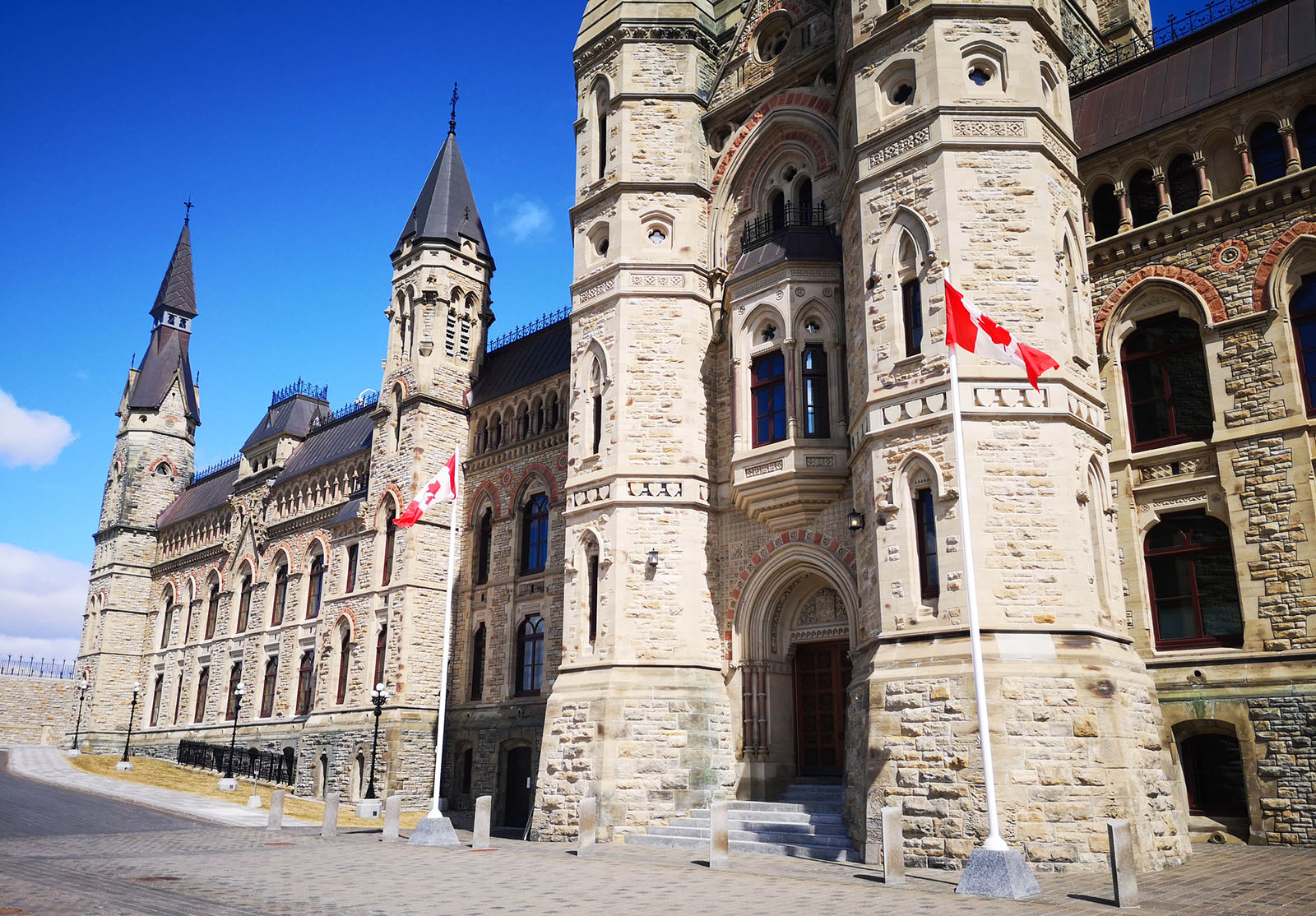 L'architecture néo-gothique de l'édifice de l'Ouest de la Colline du Parlement canadien, à Ottawa.