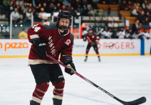 De la patinoire au bureau : Ann-Sophie Bettez, une carrière à deux volets