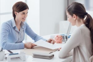 Surendettement : quand faut-il demander l’aide d’un syndic?