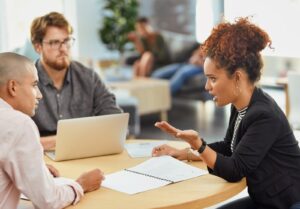Quand vous et votre entreprise vous opposez à la communication avec les clients