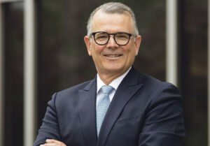 Claude Paquin passe le flambeau